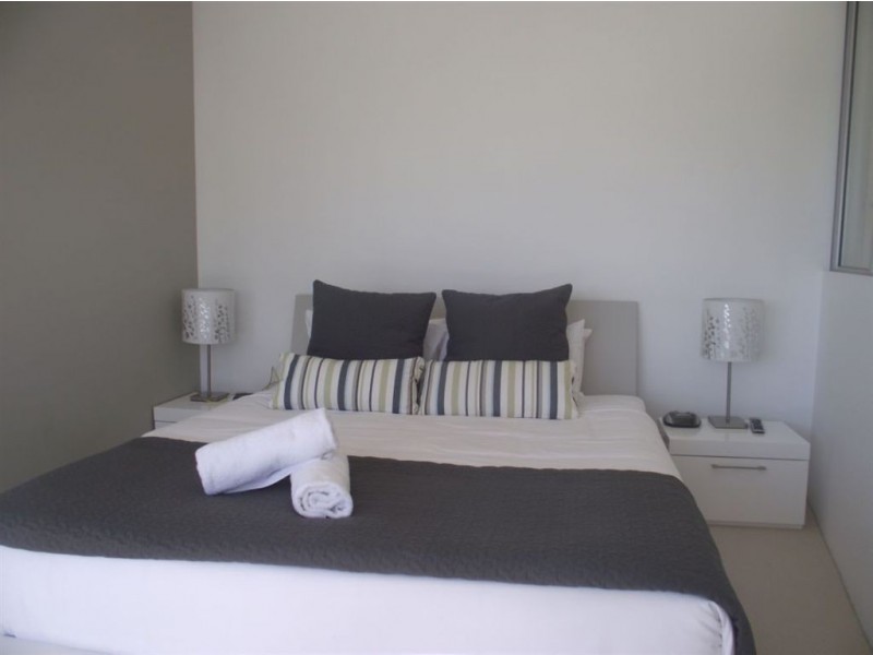 902/159 Old Burleigh Road, Broadbeach QLD 4218