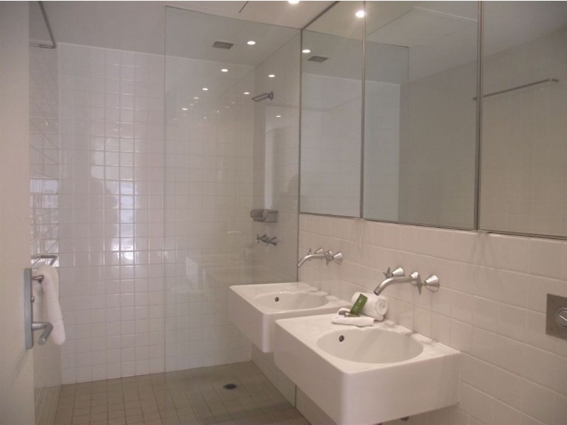 902/159 Old Burleigh Road, Broadbeach QLD 4218