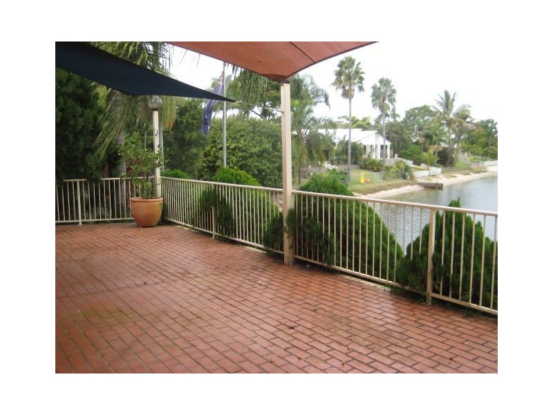 6 Driver Court, Mermaid Waters QLD 4218