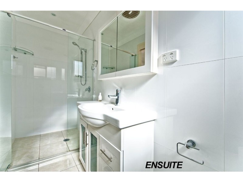 109 Witt Avenue, Carrara QLD 4211