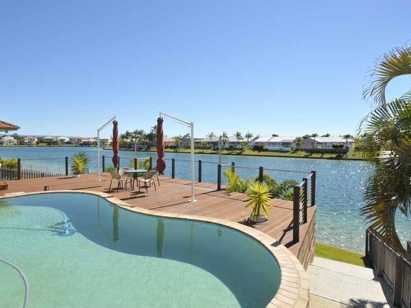 104 Cypress Drive, Broadbeach Waters QLD 4218