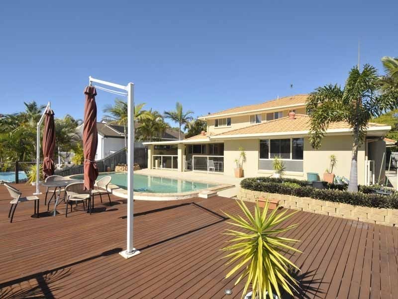 104 Cypress Drive, Broadbeach Waters QLD 4218