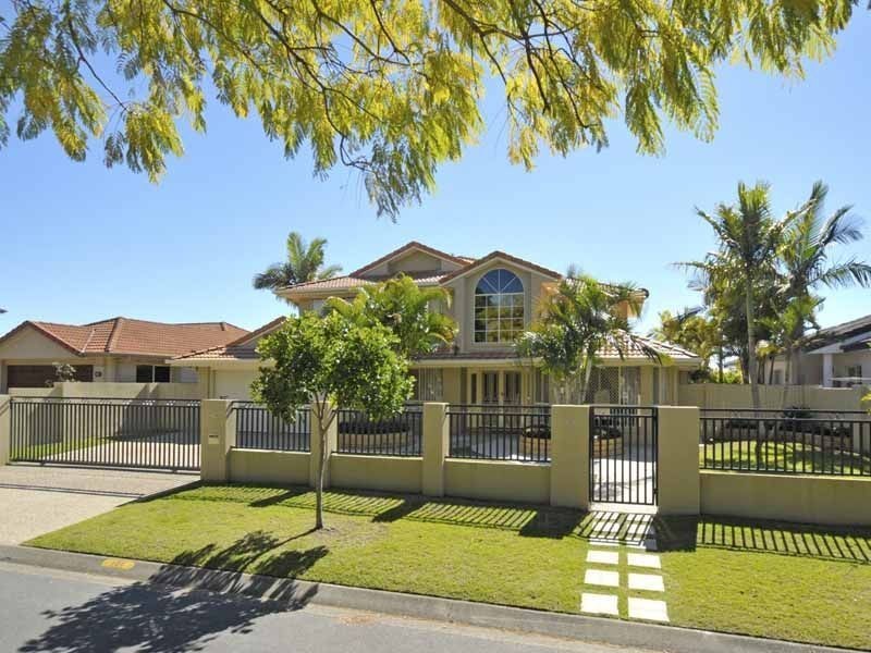 104 Cypress Drive, Broadbeach Waters QLD 4218