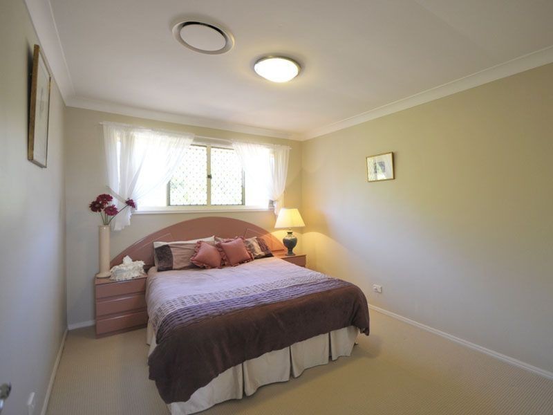 104 Cypress Drive, Broadbeach Waters QLD 4218