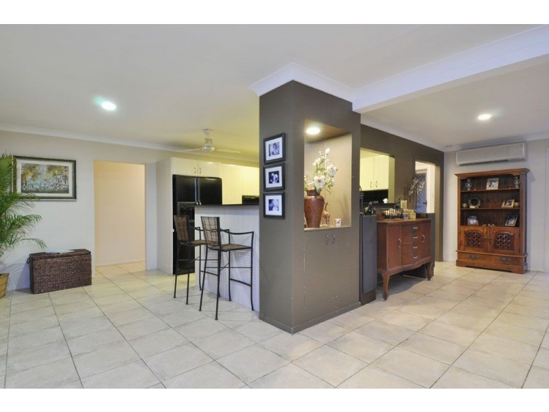 16 Bahia, Broadbeach Waters QLD 4218