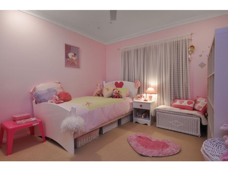 16 Bahia, Broadbeach Waters QLD 4218