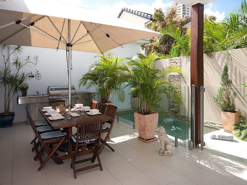 2/4 Cedar Court, Burleigh Heads QLD 4220