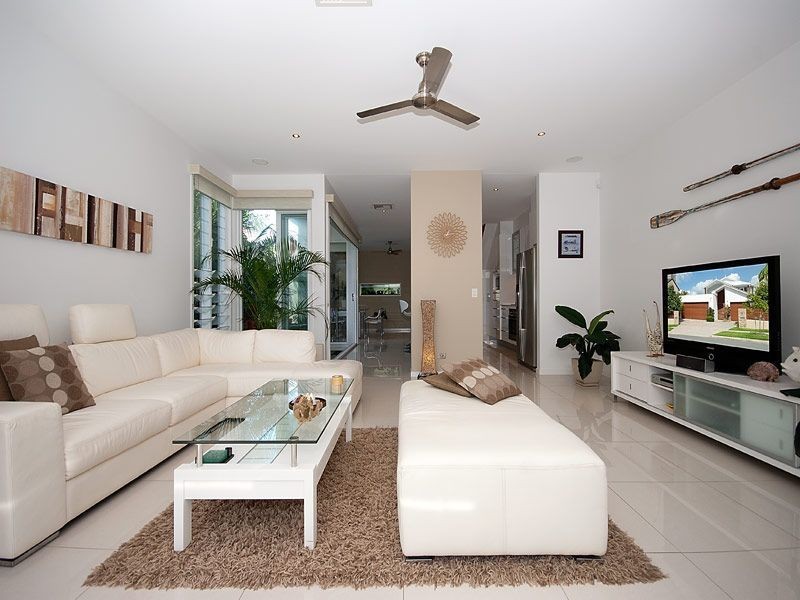 2/4 Cedar Court, Burleigh Heads QLD 4220