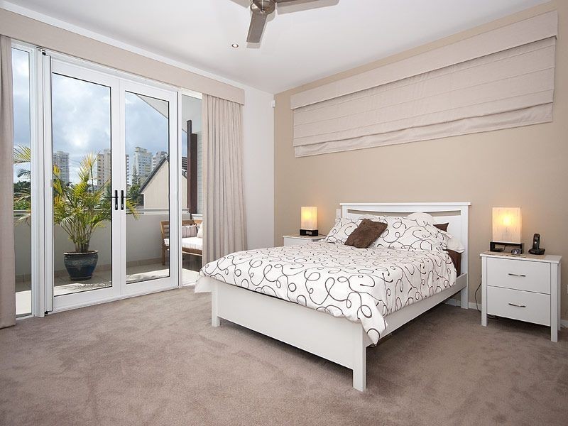 2/4 Cedar Court, Burleigh Heads QLD 4220