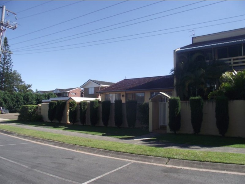 7/23 Hooker Boulevard, Broadbeach QLD 4218