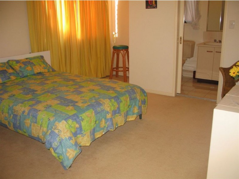 56/172 Barrier Reef Drive, Mermaid Waters QLD 4218