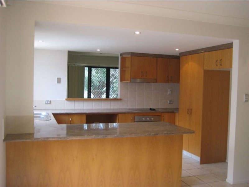 1/10 Cantala Avenue, Miami QLD 4220