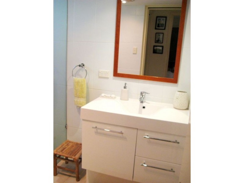 1/11 Hilda Street, Mermaid Beach QLD 4218