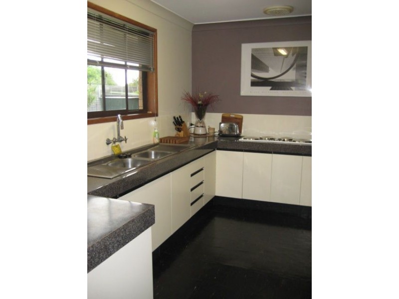 2/23 Tekapo Street, Broadbeach Waters QLD 4218