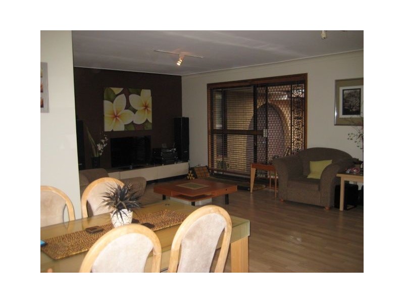 2/23 Tekapo Street, Broadbeach Waters QLD 4218