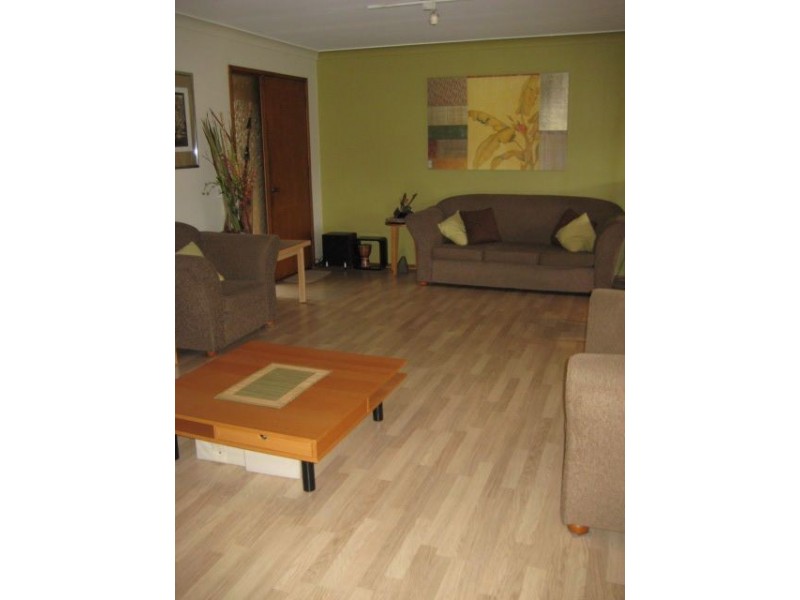 2/23 Tekapo Street, Broadbeach Waters QLD 4218