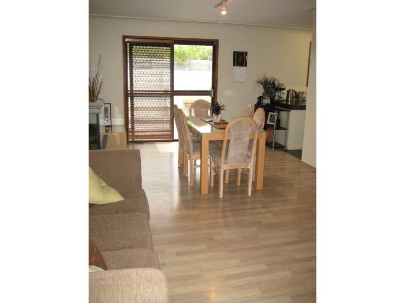 2/23 Tekapo Street, Broadbeach Waters QLD 4218