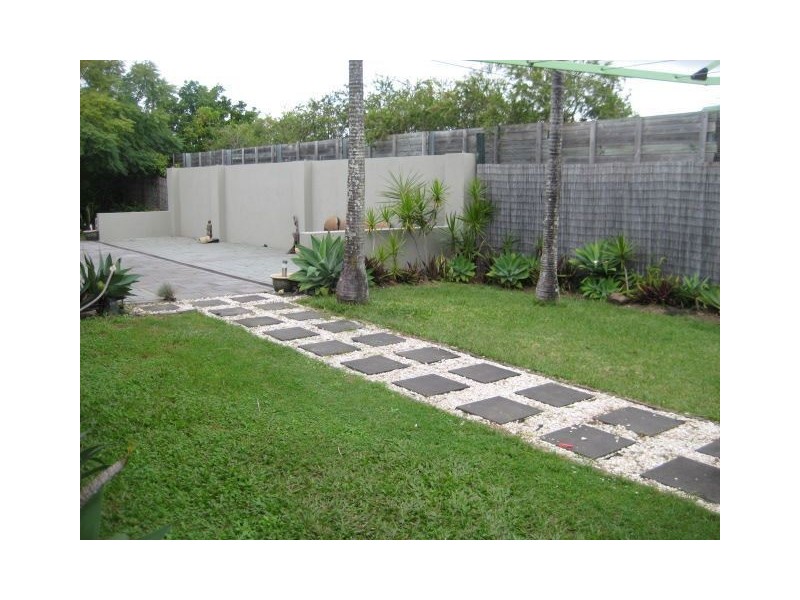 2/23 Tekapo Street, Broadbeach Waters QLD 4218