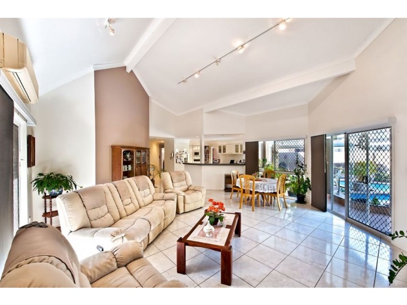 23 Portobello Drive, Mermaid Waters QLD 4218