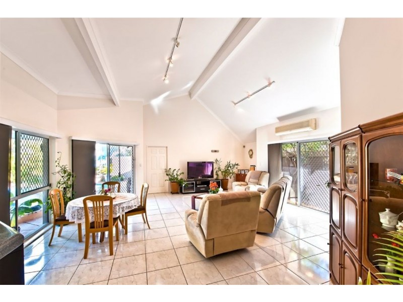 23 Portobello Drive, Mermaid Waters QLD 4218