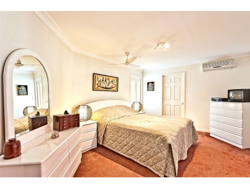 23 Portobello Drive, Mermaid Waters QLD 4218