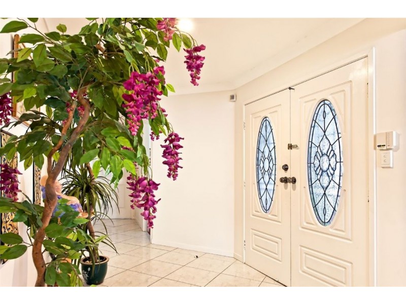 23 Portobello Drive, Mermaid Waters QLD 4218