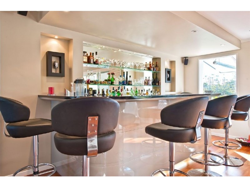 52 Savoy Drive, Broadbeach Waters QLD 4218