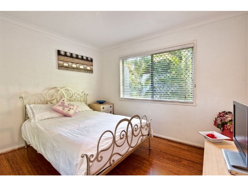 15 Costa Court, Broadbeach Waters QLD 4218