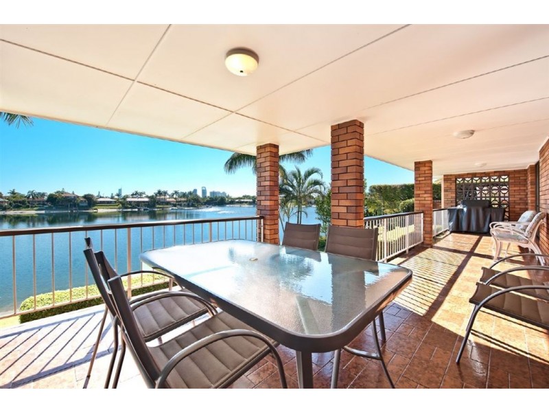 44 Rumrunner Street, Mermaid Waters QLD 4218