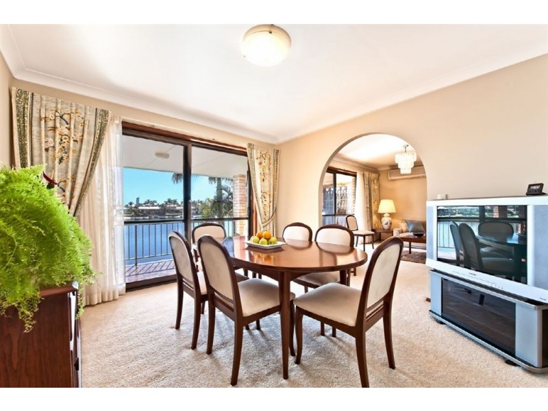 44 Rumrunner Street, Mermaid Waters QLD 4218