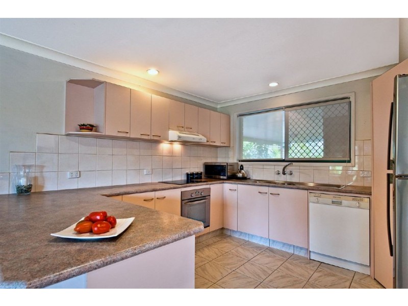 5 Palmetto Court, Broadbeach Waters QLD 4218