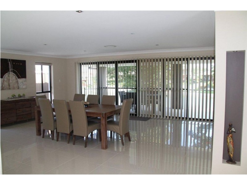 22 Mackay Close, Sorrento QLD 4217