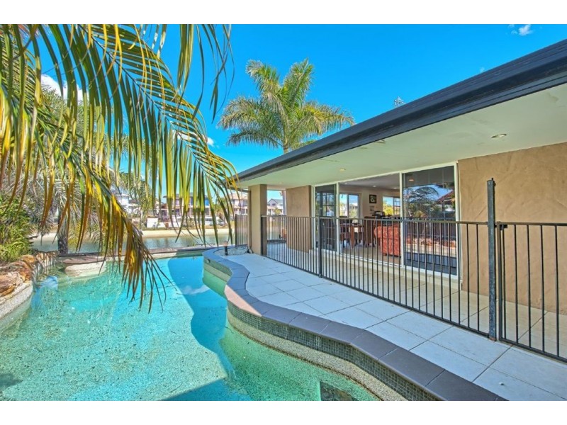 12 Cessnock Close, Mermaid Waters QLD 4218