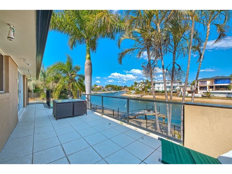 12 Cessnock Close, Mermaid Waters QLD 4218