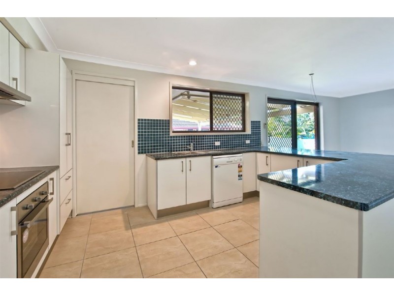 3 Davidson Place, Carrara QLD 4211