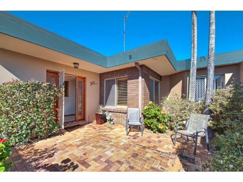 150 Sunshine Boulevard, Mermaid Waters QLD 4218
