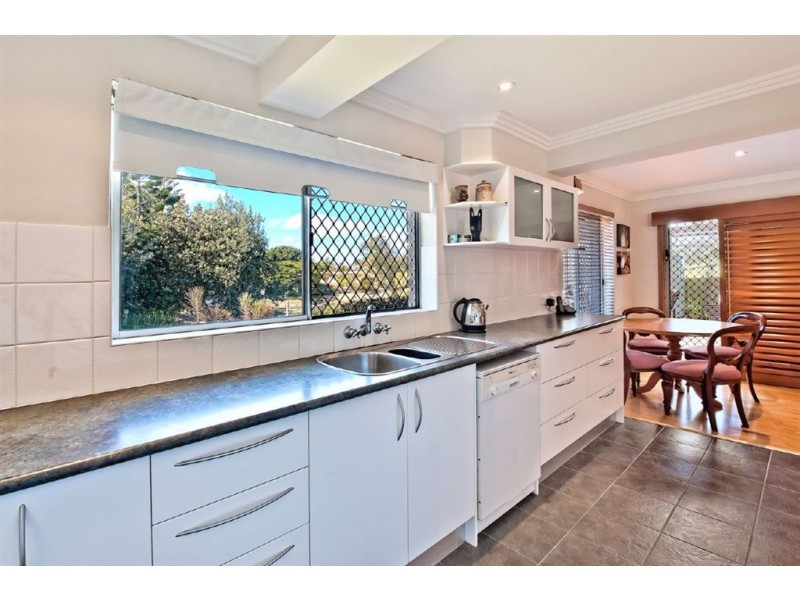 150 Sunshine Boulevard, Mermaid Waters QLD 4218