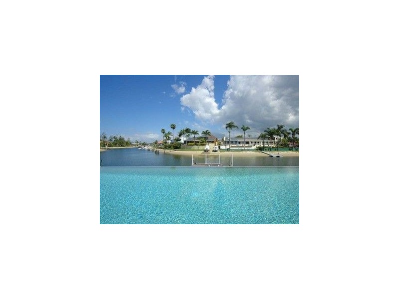 343 Monaco Street, Broadbeach Waters QLD 4218