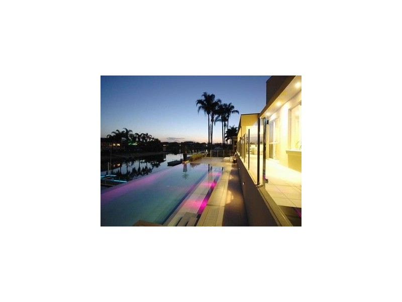 343 Monaco Street, Broadbeach Waters QLD 4218