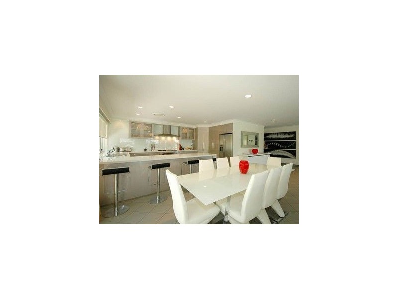 343 Monaco Street, Broadbeach Waters QLD 4218