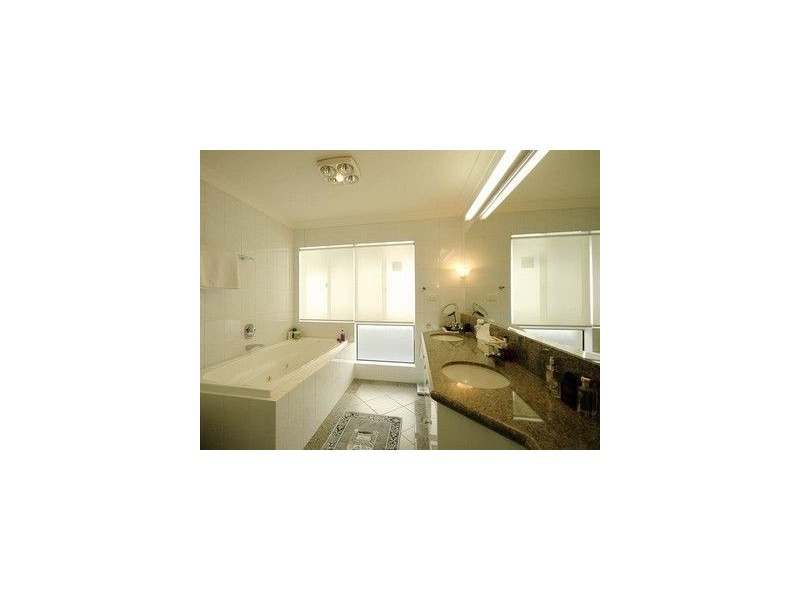 343 Monaco Street, Broadbeach Waters QLD 4218