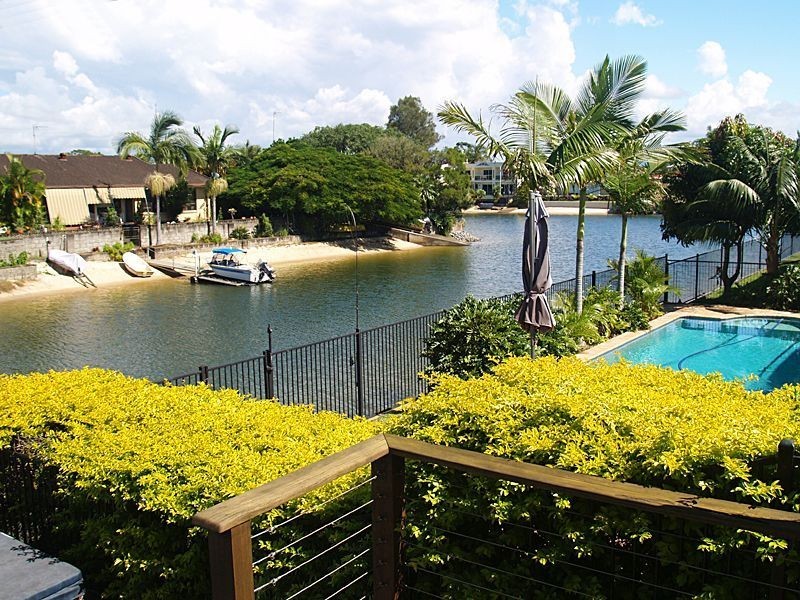 10 Cristobel Court, Broadbeach Waters QLD 4218