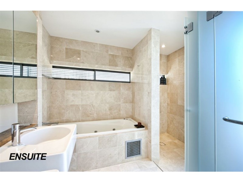 1103/173 Old Burleigh Road, Broadbeach QLD 4218