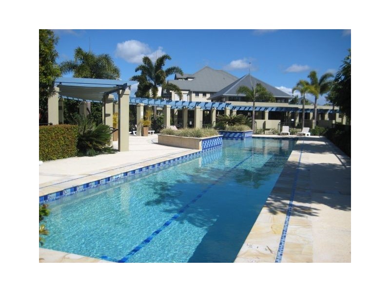 2073/1 The Vistas Drive, Carrara QLD 4211