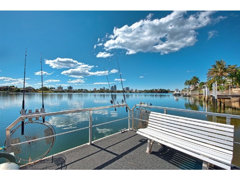 179 Markeri Street, Mermaid Waters QLD 4218