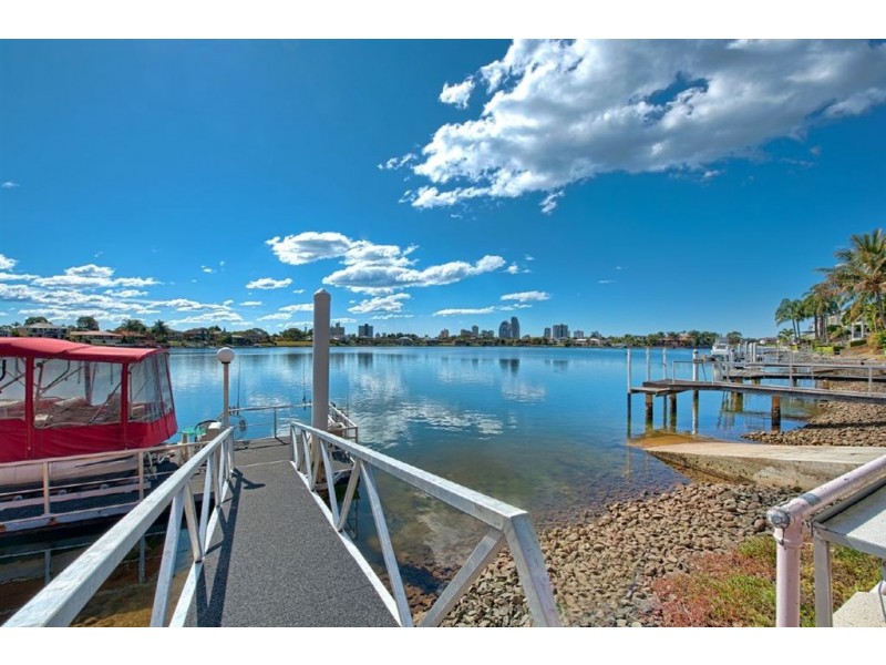 179 Markeri Street, Mermaid Waters QLD 4218