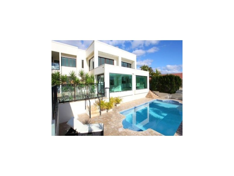 44 Port Jackson, Clear Island Waters QLD 4226