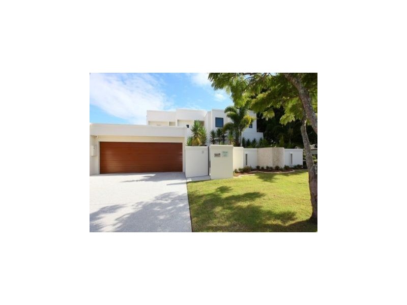 44 Port Jackson, Clear Island Waters QLD 4226