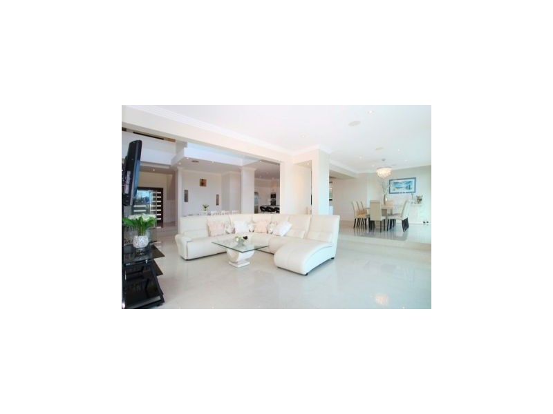 44 Port Jackson, Clear Island Waters QLD 4226