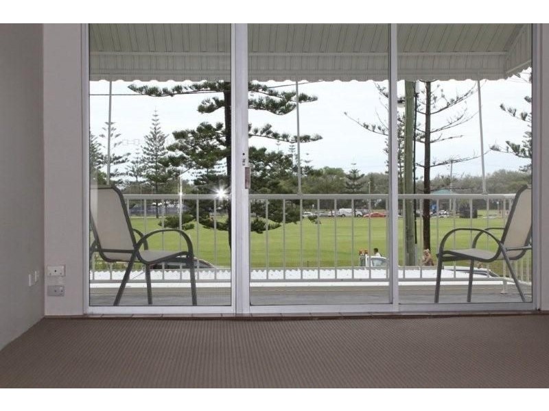 7/22 Mary Avenue, Broadbeach QLD 4218